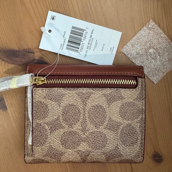 NWT ❤️ Coach Wyn Small Wallet In Colorblock Signature Canvas - Picture 7 of 10